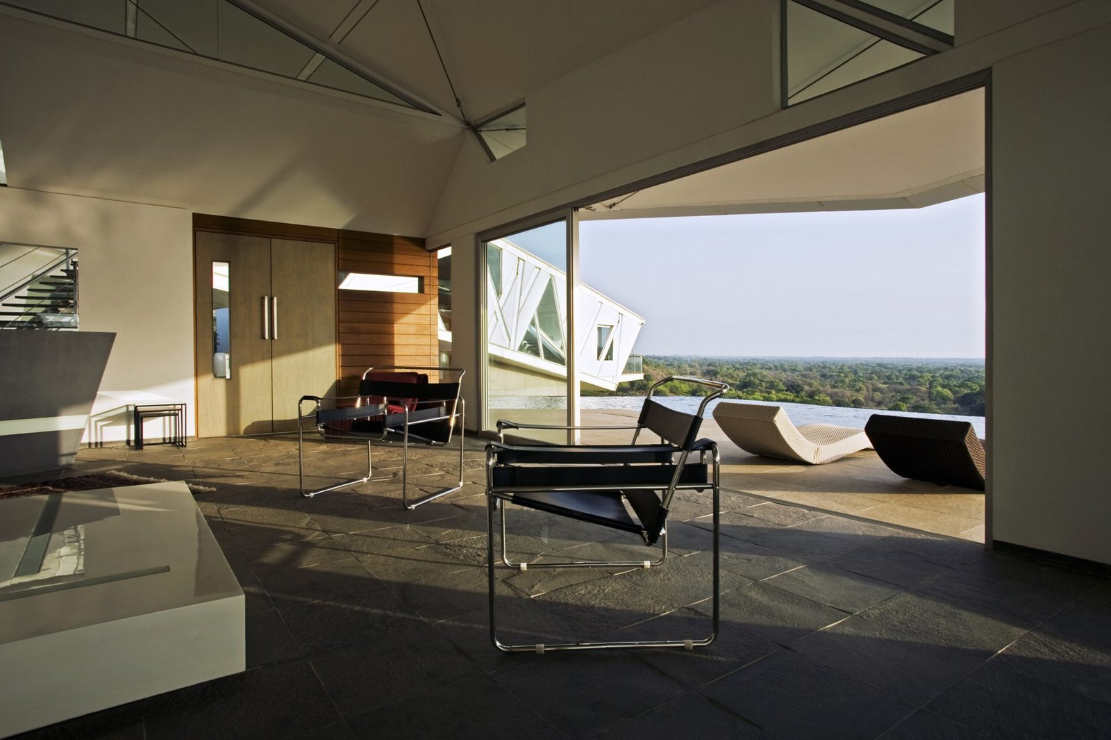 89DF4A03-863E-4F1B-BD2A-044E8A939D8D