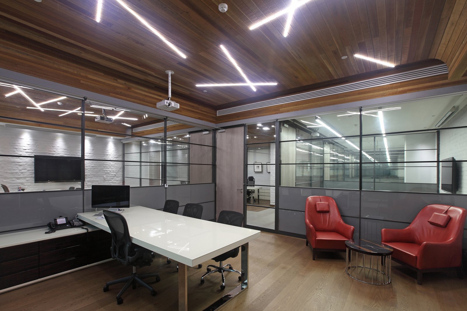 BDDEFB55-AD28-4F01-894E-B042F708B88E